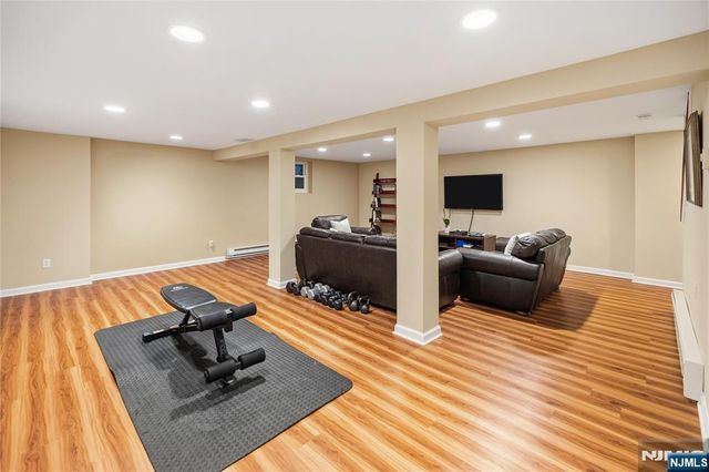 694 Blauvelt Drive, Oradell, NJ 07649
