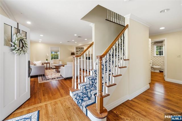 694 Blauvelt Drive, Oradell, NJ 07649