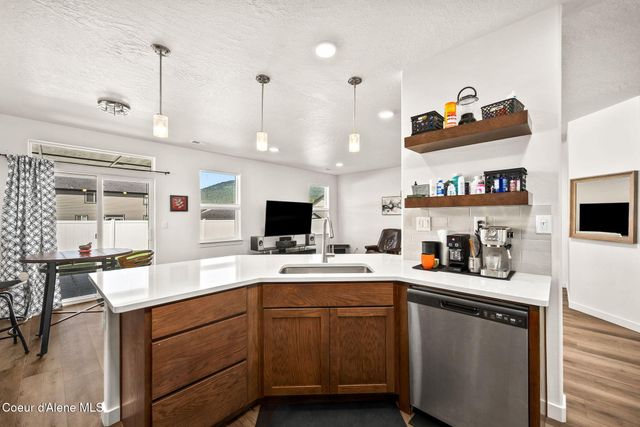 16026 N Hadley LOOP, Rathdrum, ID 83858