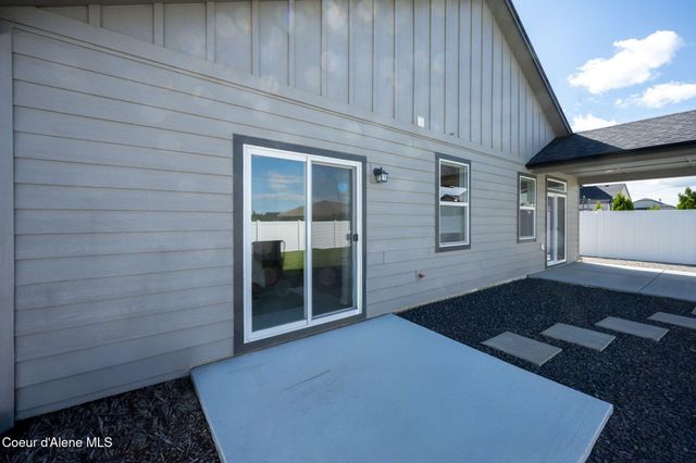 16026 N Hadley LOOP, Rathdrum, ID 83858
