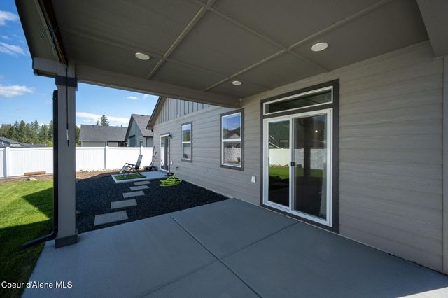 16026 N Hadley LOOP, Rathdrum, ID 83858