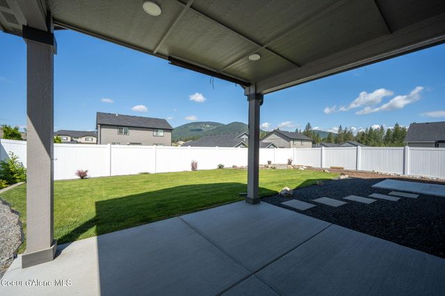16026 N Hadley LOOP, Rathdrum, ID 83858