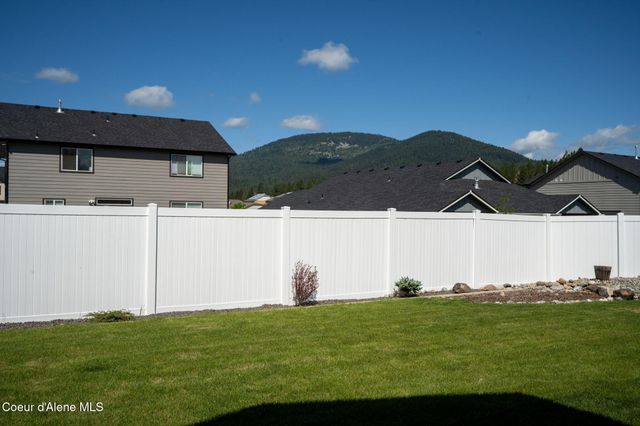 16026 N Hadley LOOP, Rathdrum, ID 83858