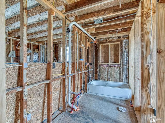 13680 Martinsville Road, Carleton, MI 48117