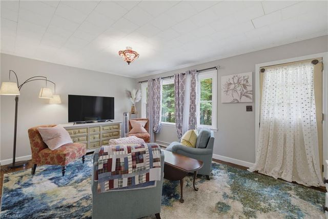 1532 Harrison Street, Reidsville, NC 27320