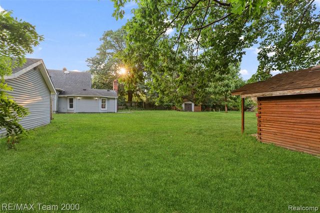 12930 Beech Daly Road, Redford, MI 48239