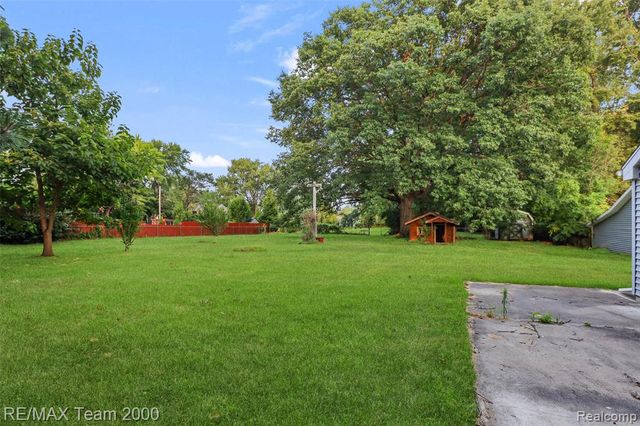 12930 Beech Daly Road, Redford, MI 48239