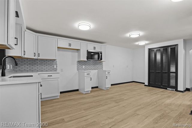 12930 Beech Daly Road, Redford, MI 48239
