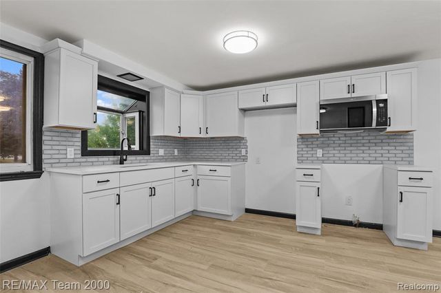 12930 Beech Daly Road, Redford, MI 48239