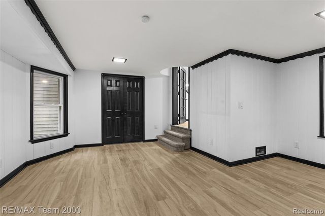 12930 Beech Daly Road, Redford, MI 48239