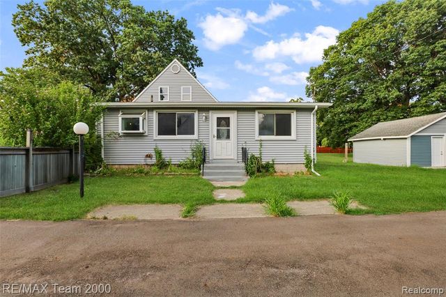 12930 Beech Daly Road, Redford, MI 48239