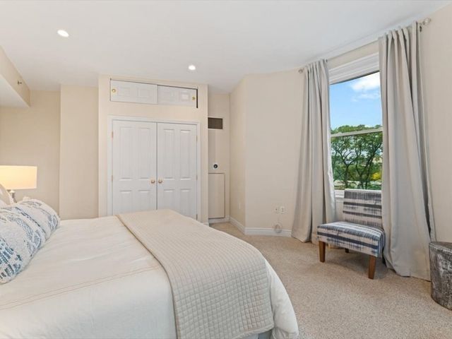 4 Charlesgate East 404, Boston, MA 02215