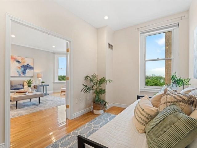 4 Charlesgate East 404, Boston, MA 02215