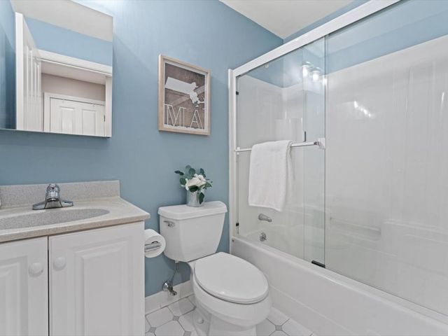 4 Charlesgate East 404, Boston, MA 02215