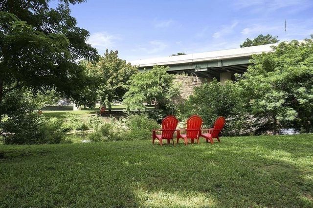 4 Charlesgate East 404, Boston, MA 02215