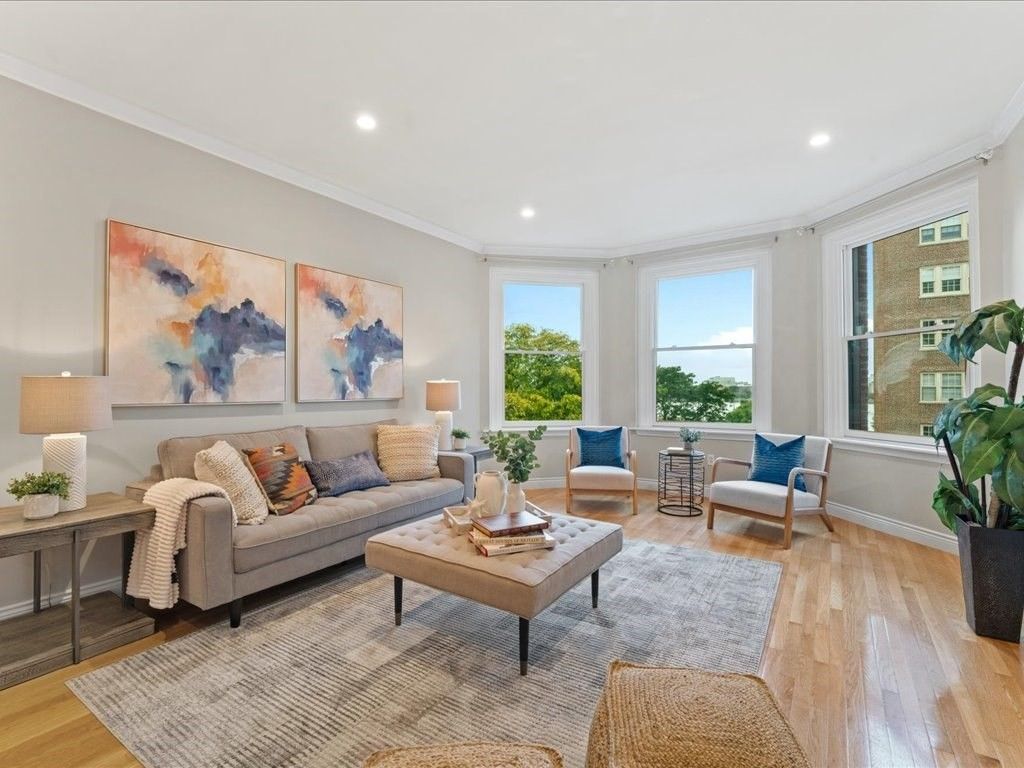 4 Charlesgate East 404, Boston, MA 02215