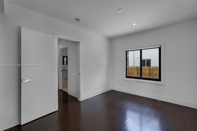 7020 NE 5th Ave, Miami, FL 33138