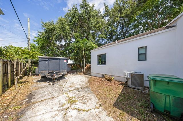 7020 NE 5th Ave, Miami, FL 33138
