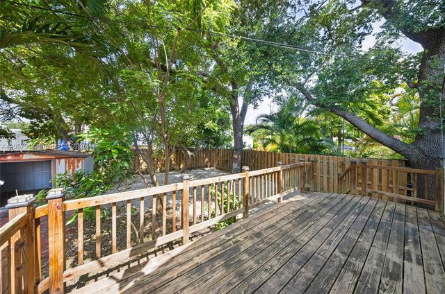 7020 NE 5th Ave, Miami, FL 33138
