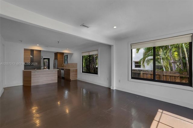 7020 NE 5th Ave, Miami, FL 33138