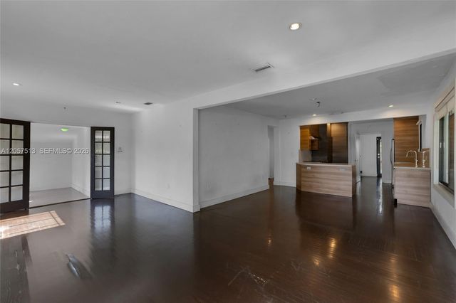 7020 NE 5th Ave, Miami, FL 33138