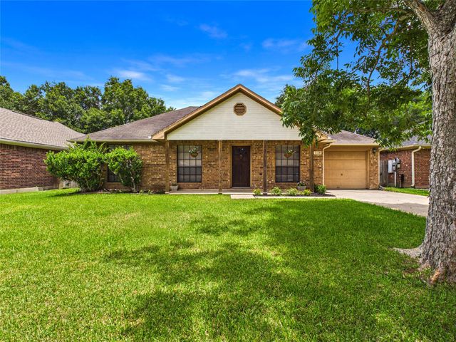 2955 County Road 855c, Alvin, TX 77511