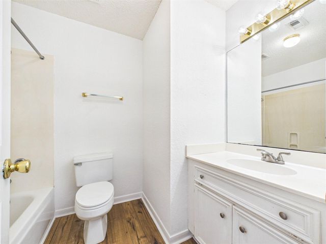2955 County Road 855c, Alvin, TX 77511