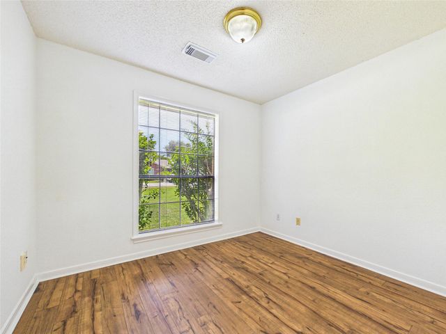 2955 County Road 855c, Alvin, TX 77511