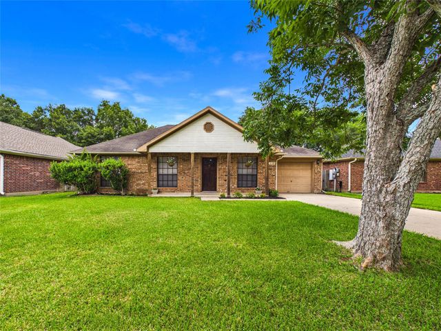 2955 County Road 855c, Alvin, TX 77511