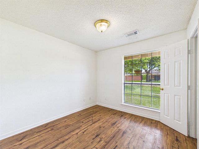 2955 County Road 855c, Alvin, TX 77511