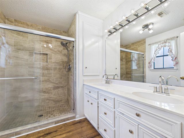 2955 County Road 855c, Alvin, TX 77511