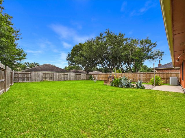 2955 County Road 855c, Alvin, TX 77511
