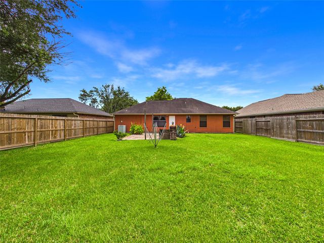 2955 County Road 855c, Alvin, TX 77511
