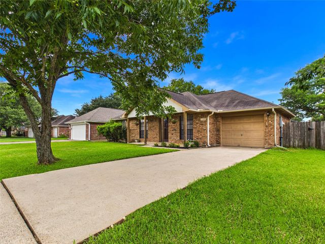 2955 County Road 855c, Alvin, TX 77511