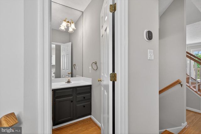 14113 WINDING RIDGE LN, Centreville, VA 20121
