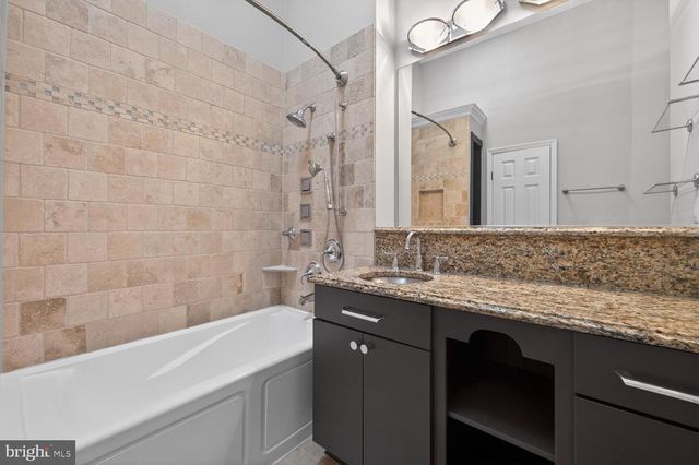 14113 WINDING RIDGE LN, Centreville, VA 20121