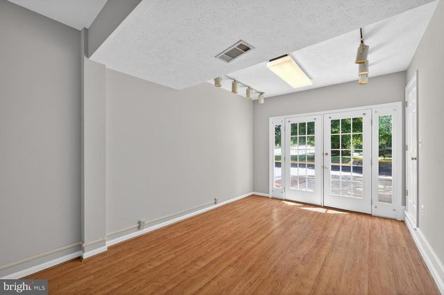 14113 WINDING RIDGE LN, Centreville, VA 20121
