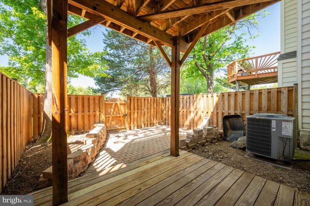 14113 WINDING RIDGE LN, Centreville, VA 20121