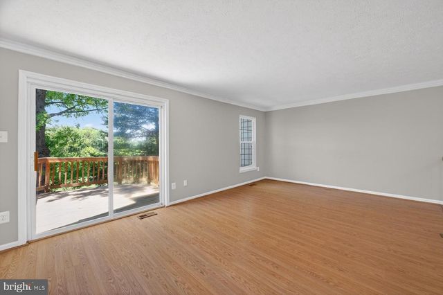 14113 WINDING RIDGE LN, Centreville, VA 20121
