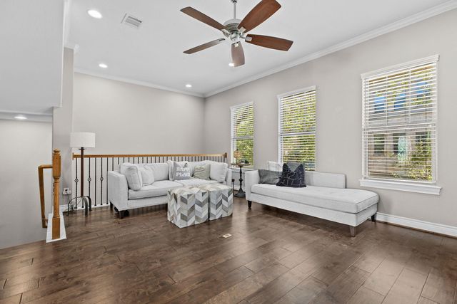 1125 Highknoll LN, Georgetown, TX 78628