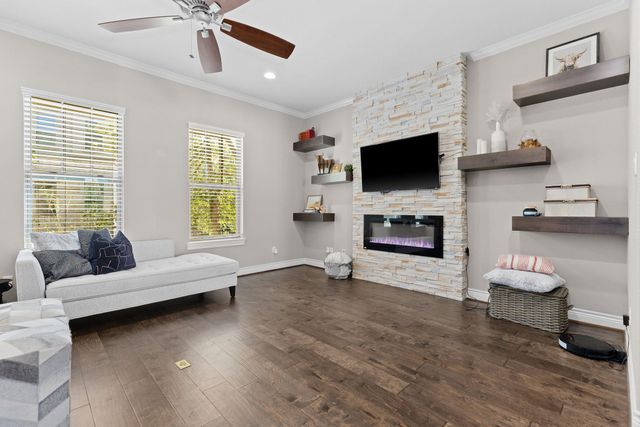 1125 Highknoll LN, Georgetown, TX 78628