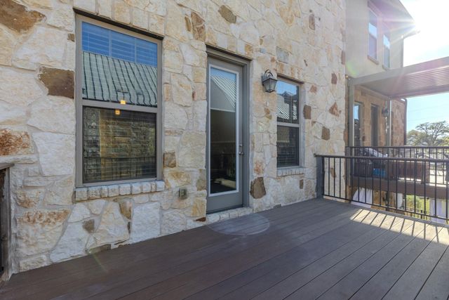 1125 Highknoll LN, Georgetown, TX 78628