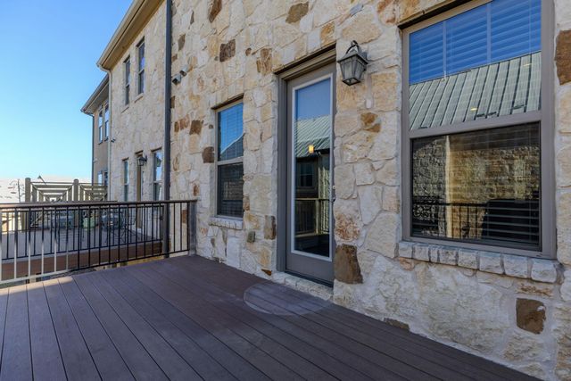 1125 Highknoll LN, Georgetown, TX 78628