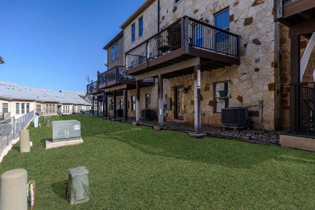 1125 Highknoll LN, Georgetown, TX 78628