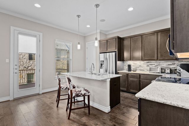 1125 Highknoll LN, Georgetown, TX 78628