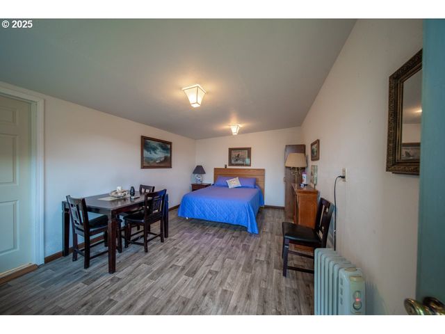 1900 ROWE St, Reedsport, OR 97467