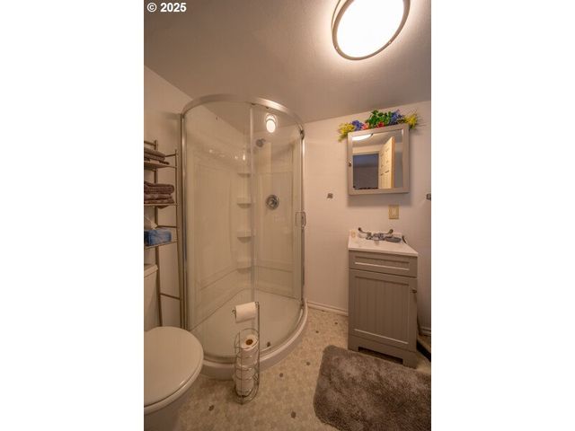 1900 ROWE St, Reedsport, OR 97467