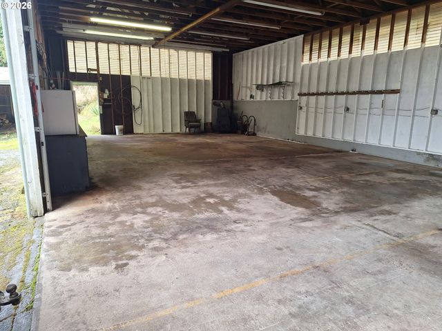 1900 ROWE St, Reedsport, OR 97467