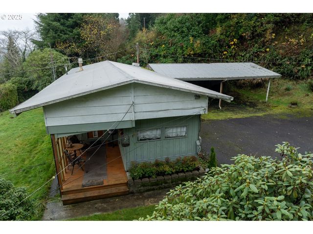 1900 ROWE St, Reedsport, OR 97467