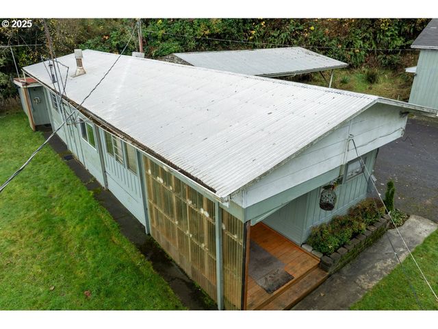 1900 ROWE St, Reedsport, OR 97467